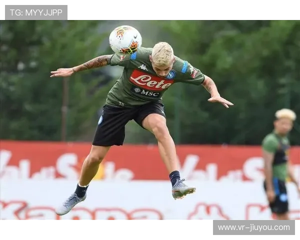 马赛训练基地加强定位球演练，针对图卢兹防空弱点部署战术