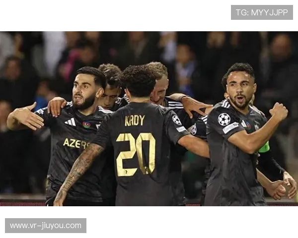 阿贾克斯2-1逆转比利亚雷亚尔，爱德华森89分钟绝杀点燃客场